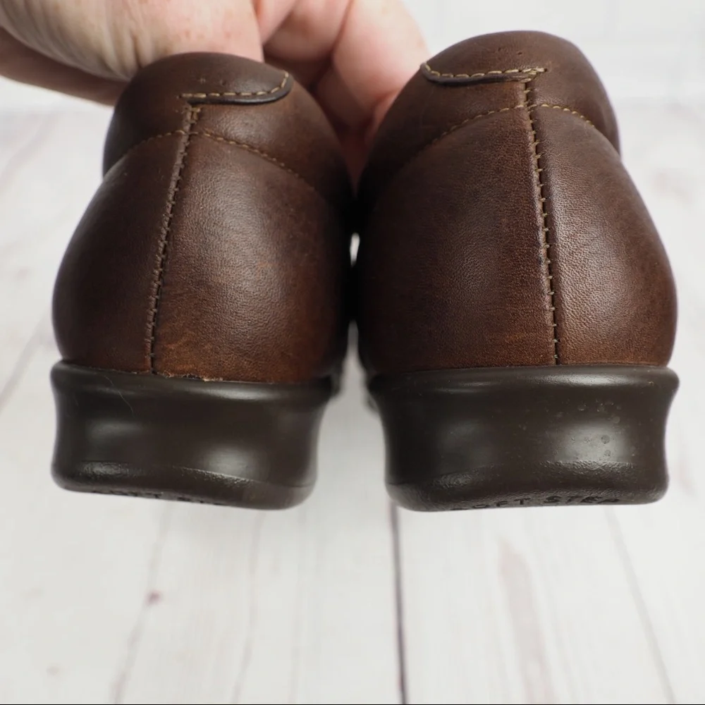 SAS sz 8.5N brown leather comfort loafers